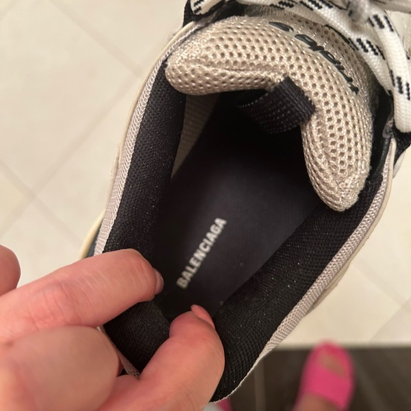 Balenciaga Sneakers - Picture 5 of 6